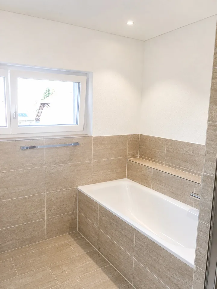 Appartamento mansardato moderno 5.5 locali con grande terrazza a Niederbuchsiten – foto 10 di 12