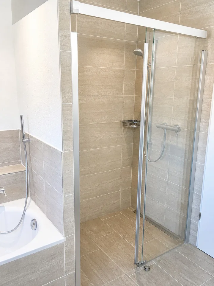 Appartamento mansardato moderno 5.5 locali con grande terrazza a Niederbuchsiten – foto 9 di 12