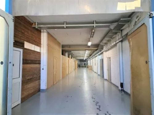 Zu vermieten in einem großen Industrie-, Handwerks- und Verwaltungskomplex, 3 Flächen von 407 m², 250 m² und 165 m² – Foto 20 von 22