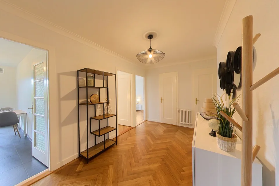 Appartement spacieux 2 chambres meublé avec balcon et vue sur la rivière à Genève – photo 12 sur 13