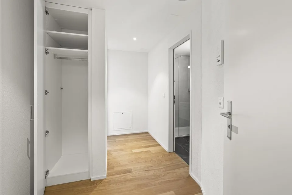 Appartamento moderno in posizione urbana con grande terrazza in affitto!!