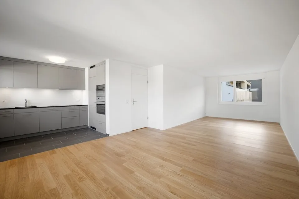 Appartamento moderno in posizione urbana con grande terrazza in affitto!!