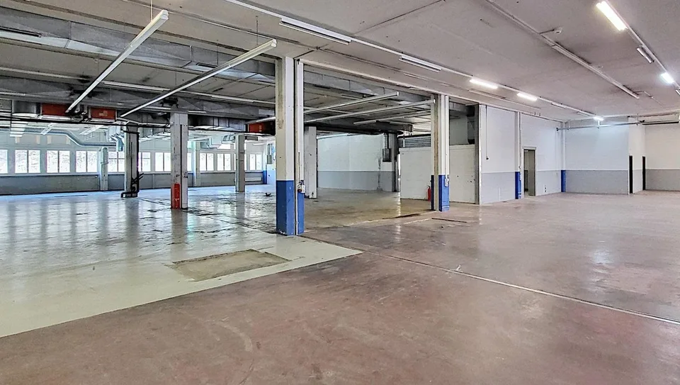 Raro spazio commerciale/produzione al piano terra!