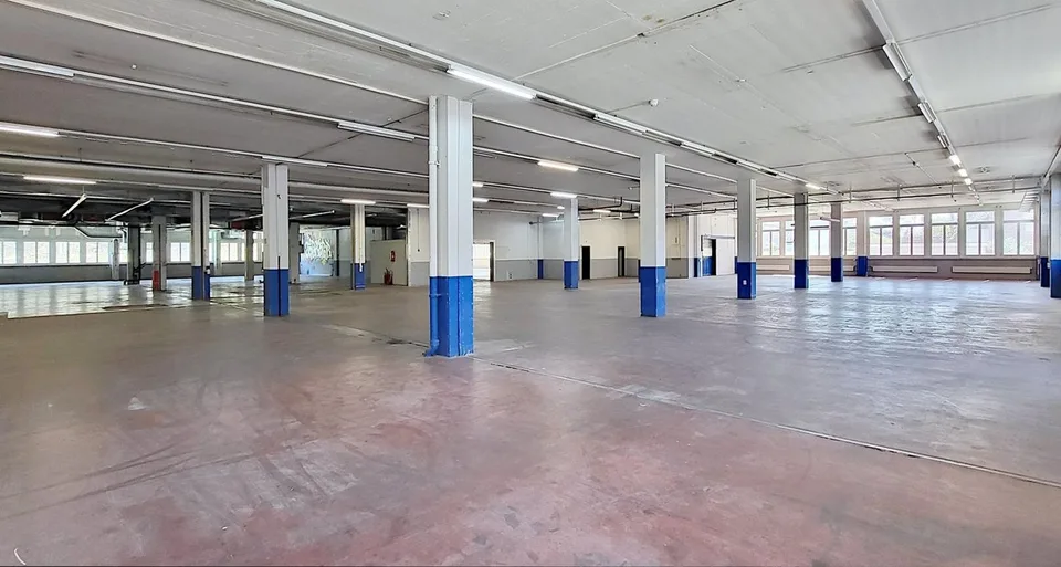 Raro spazio commerciale/produzione al piano terra!
