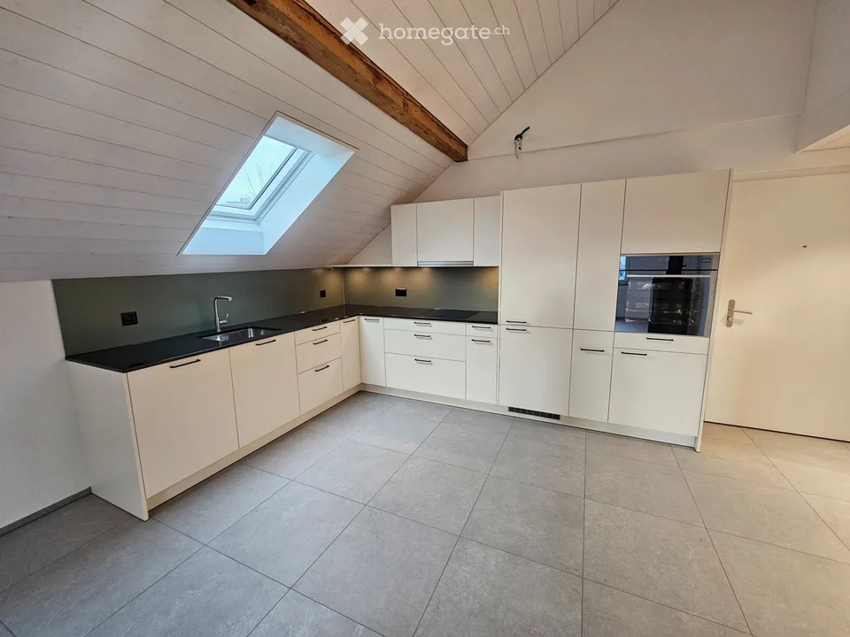 Charmante 2.5-Zimmer-Dachwohnung in Belp