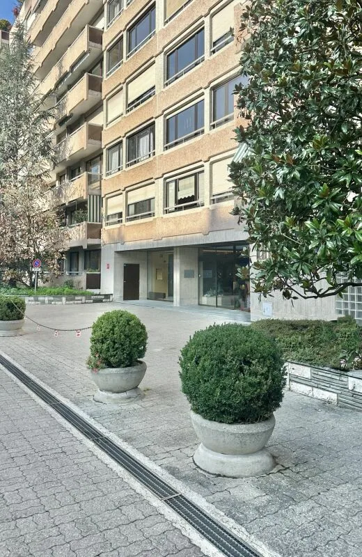 Appartement 7 pièces à Genève - Rez Superieur