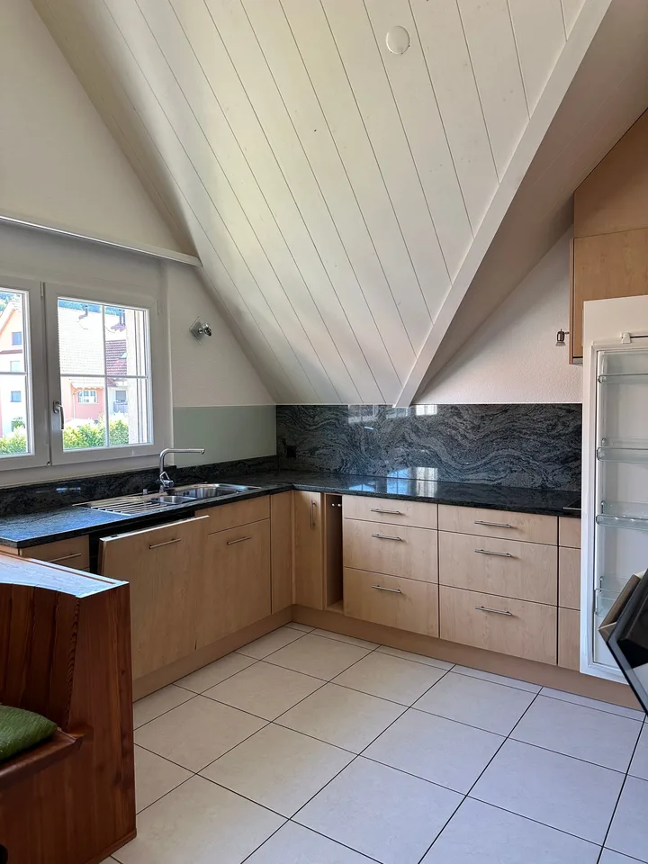 Exklusive 5.5-Zimmer-Maisonettewohnung mit Alpenpanorama in Hittnau
