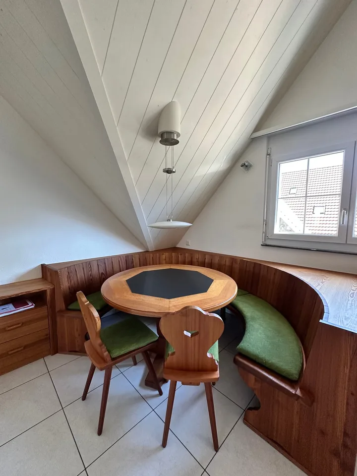 Exklusive 5.5-Zimmer-Maisonettewohnung mit Alpenpanorama in Hittnau