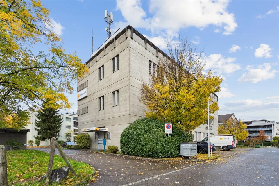 Viel Platz für Ihre Ideen  293 m² lichtdurchflutete Gewerbefläche in Top-Lag