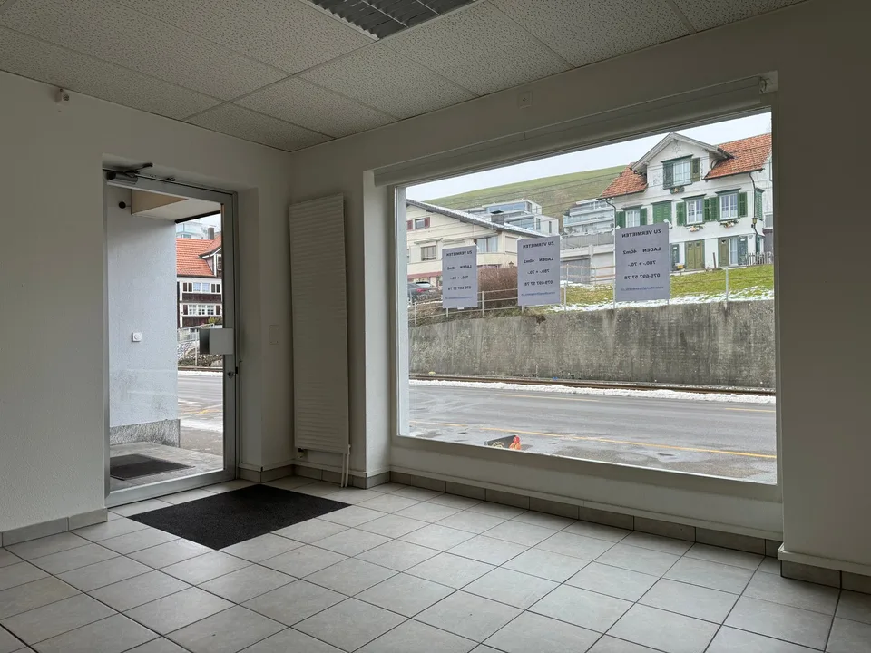 Local commercial dans un emplacement très fréquenté