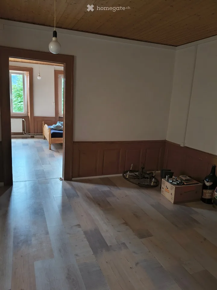 2 Zimmer in Noirmont, 1. Etage