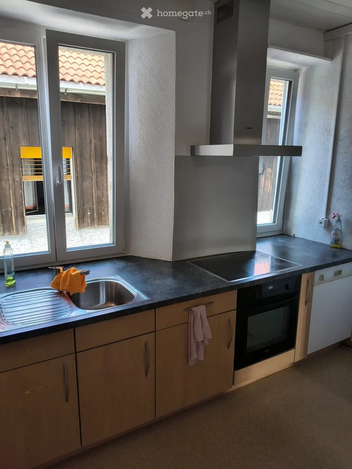 2 Zimmer in Noirmont, 1. Etage