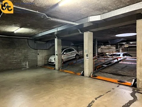 Parkplatz mit Lift in Sierre
