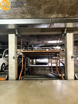 Parkplatz mit Lift in Sierre