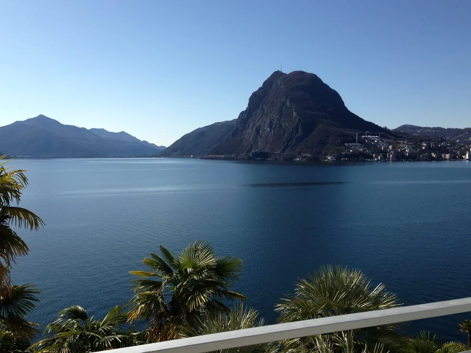 Appartamento di 4 locali  con imprendibile e unica vista Lago