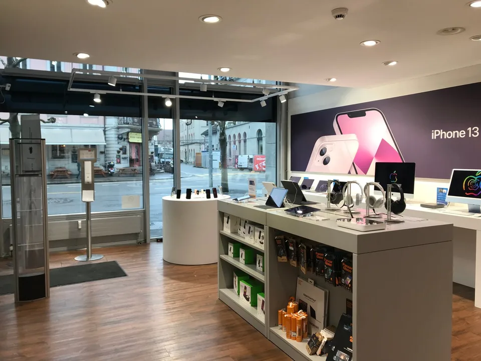 Attractive commercial space in an absolute top location – Bahnhofplatz 1, Aarau