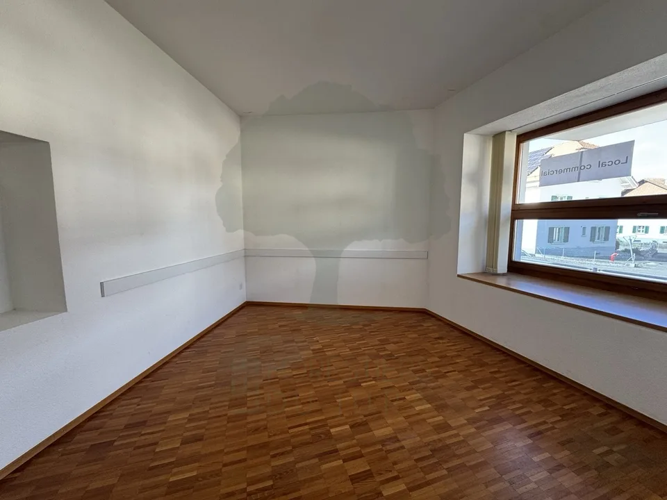 Spazio professionale / ex studio medico - 114 m² - Courfaivre
