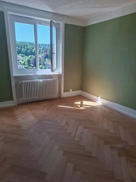 Affascinante appartamento di 5 locali con vista panoramica a Le Locle