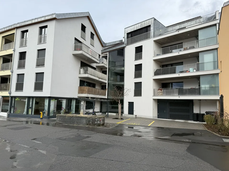 Place de parc souterraine à louer à Aigle