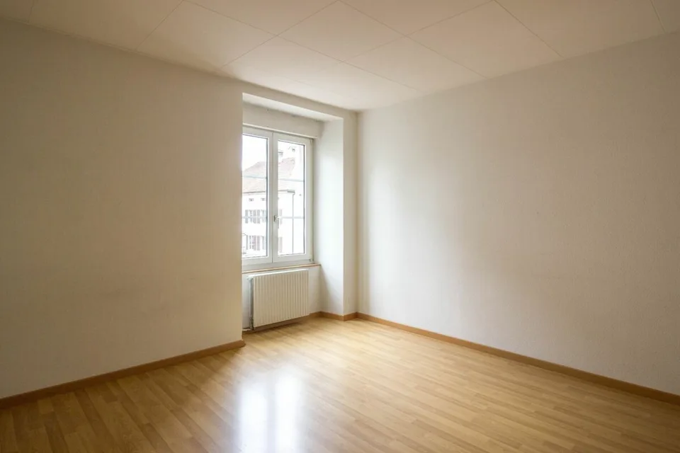 Große Straße 8, Les Brenets - 5-Zimmer-Wohnung im Erdgeschoss
