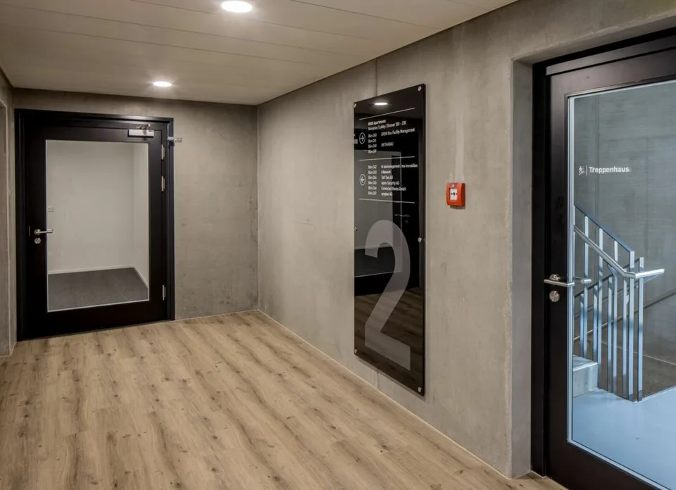 Attraktives Büro mit 107m2 in Gewerbegebäude zu vermieten