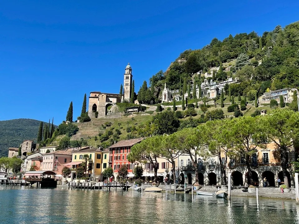 Locale commerciale sul lungolago di Morcote con portico e vetrata – foto 8 di 8