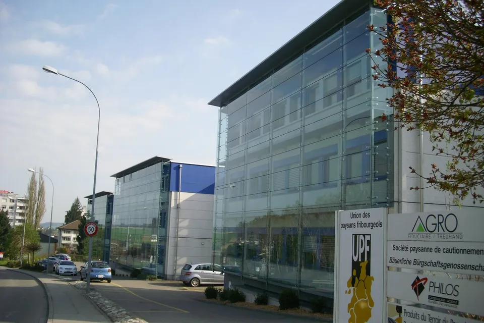 Bureaux de 124 à 637 m2 à Granges-Paccot/Fribourg - loyer dès CHF 200.-/m2/annuel