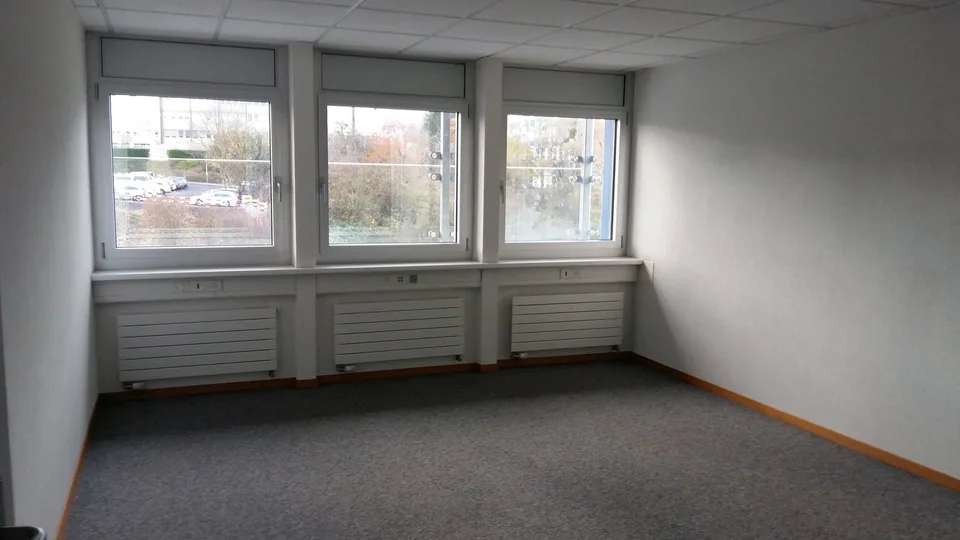 Bureaux de 124 à 637 m2 à Granges-Paccot/Fribourg - loyer dès CHF 200.-/m2/annuel