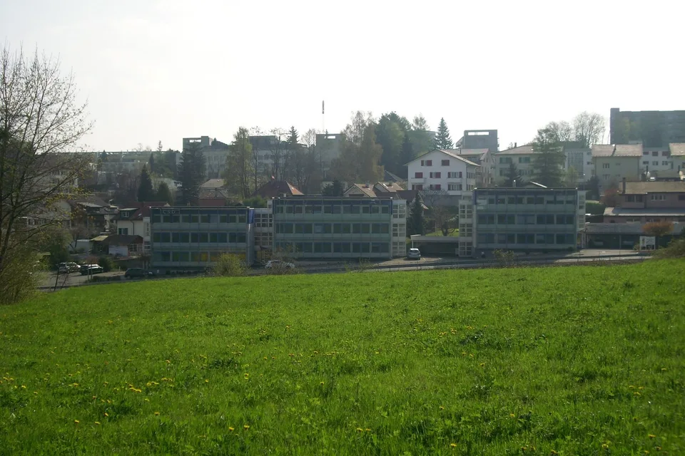 Bureaux de 124 à 637 m2 à Granges-Paccot/Fribourg - loyer dès CHF 200.-/m2/annuel