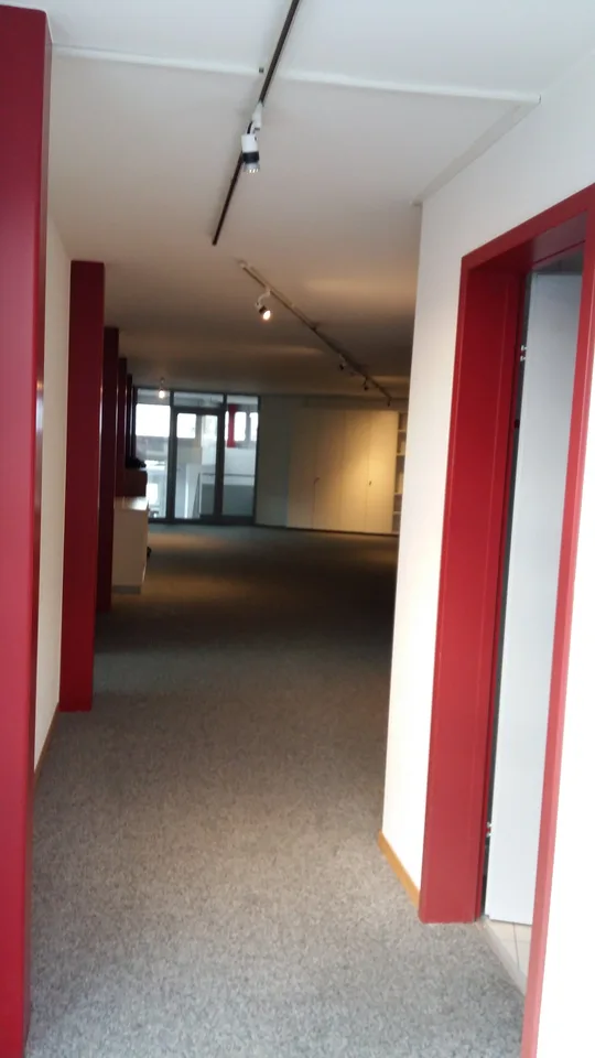 Bureaux de 124 à 637 m2 à Granges-Paccot/Fribourg - loyer dès CHF 200.-/m2/annuel