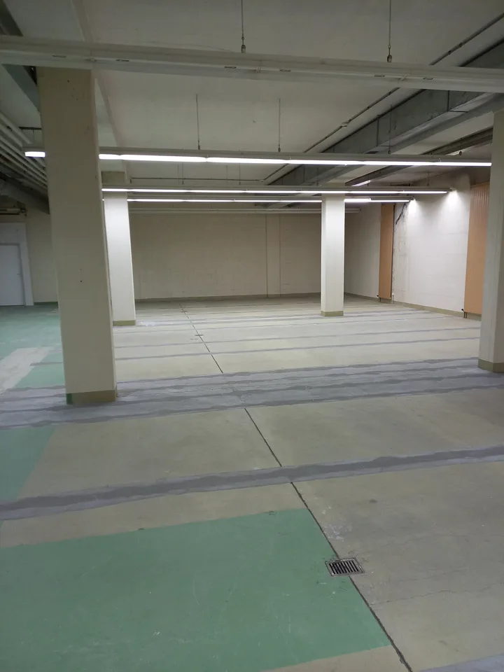 LUGANO - AFFITTASI ARCHIVIO DI 500 MQ