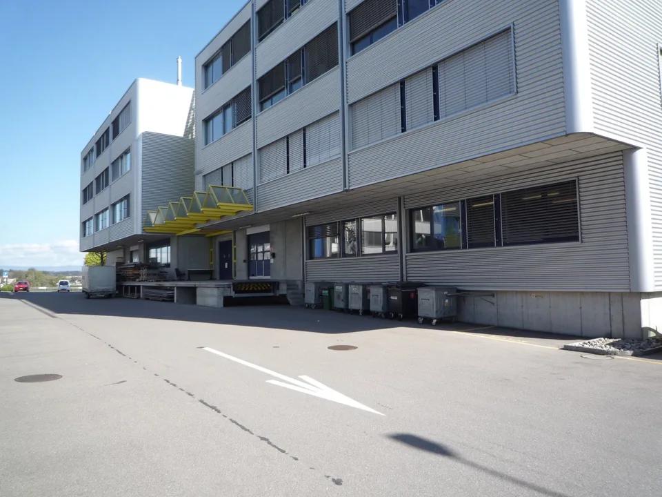 Moderne Büroräume mit Weitsicht und Leuchtreklame an der A1 – Ihre Firma täglich sichtbar! – Foto 6 von 23