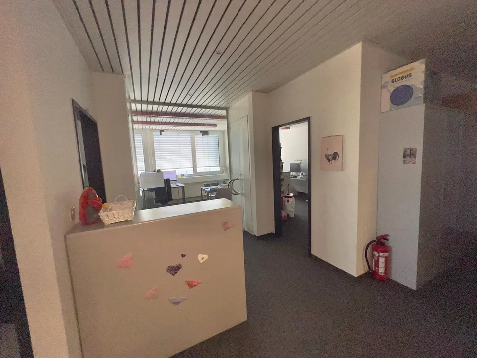 Moderne Büroräume mit Weitsicht und Leuchtreklame an der A1 – Ihre Firma täglich sichtbar! – Foto 19 von 23