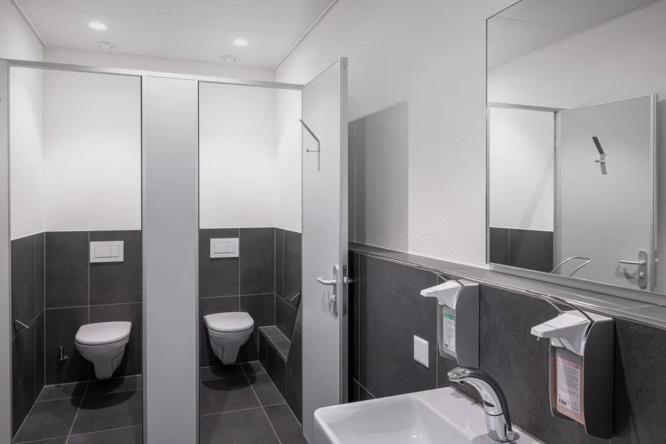attraktive, moderne Büroräumlichkeiten in Hinwil zu vermieten – Foto 11 von 13