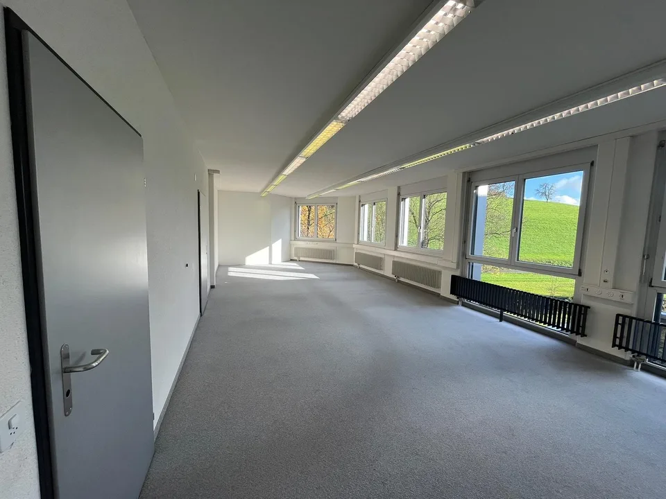 Schöne & Zentrale Bürofläche zu Vermieten – Foto 10 von 11