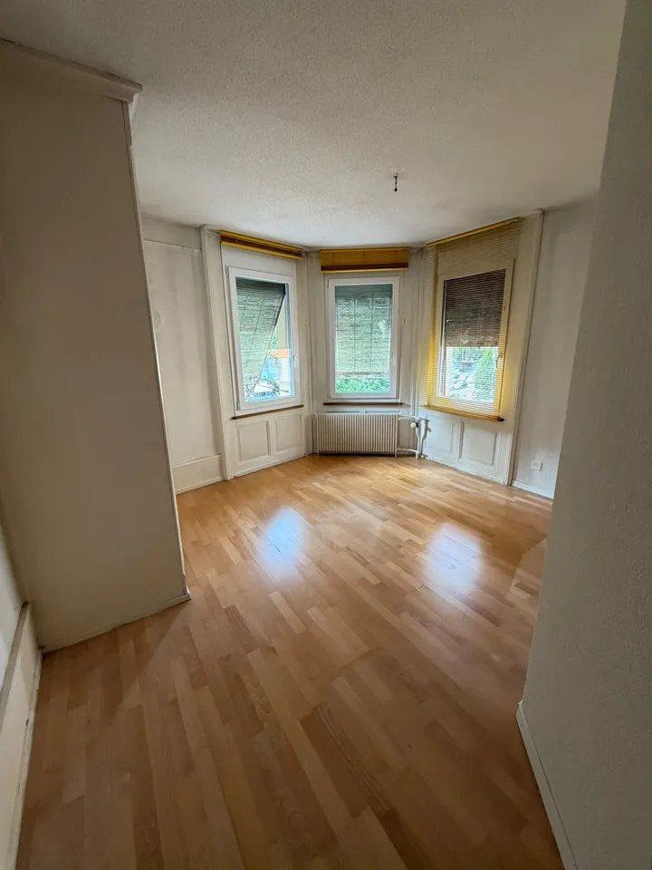 Charmantes Dachwohnung mit 4 Zimmern in Biel/Bienne