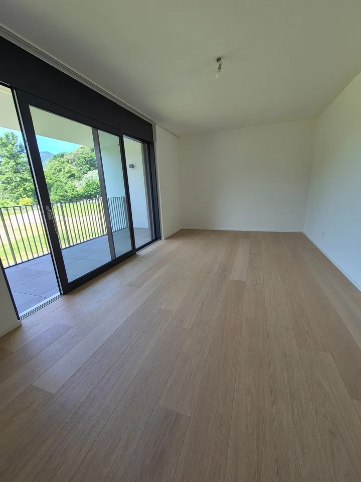 Moderne Villa mit Pool in Caslano - sofort verfügbar