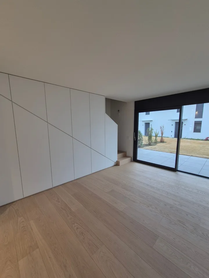 Modernes Haus mit Pool in Caslano - Verfügbar sofort – Foto 8 von 14