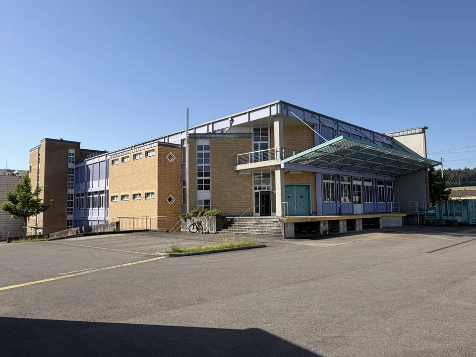 Propriété commerciale polyvalente directement à la gare de Wohlen
