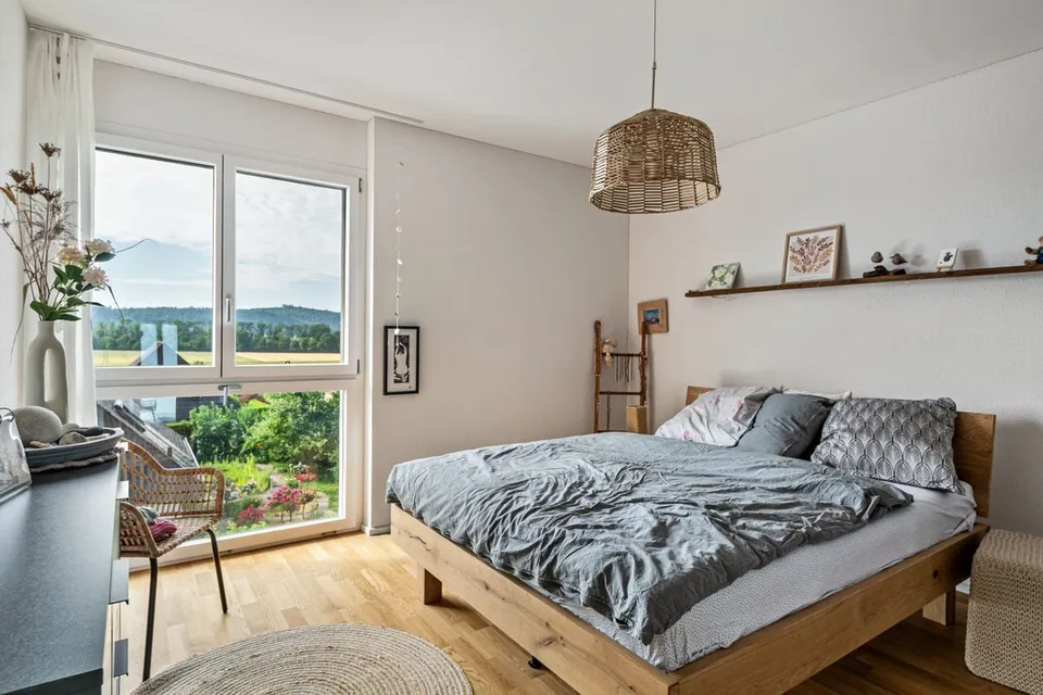 Eleganza senza tempo incontra comfort abitativo - appartamento 3,5 locali a Meinisberg – foto 9 di 13