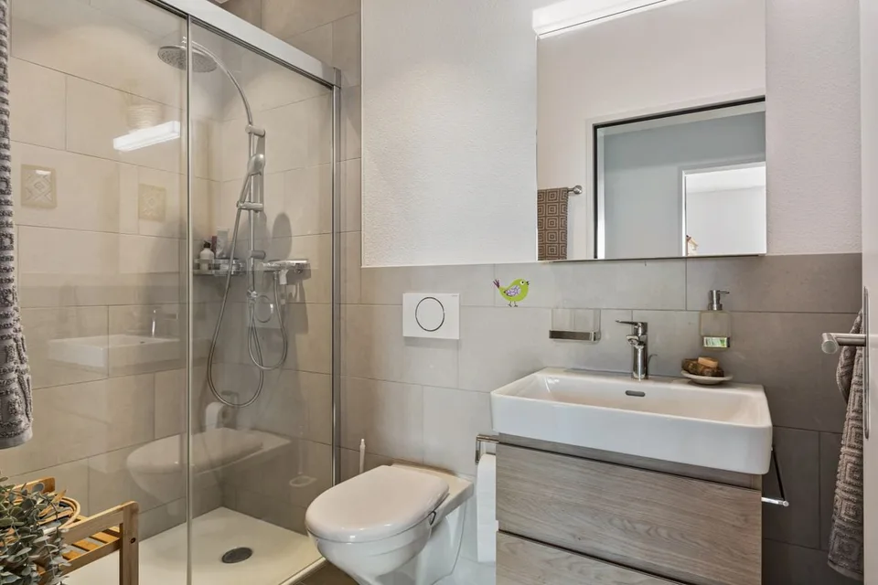 Eleganza senza tempo incontra comfort abitativo - appartamento 3,5 locali a Meinisberg – foto 8 di 13