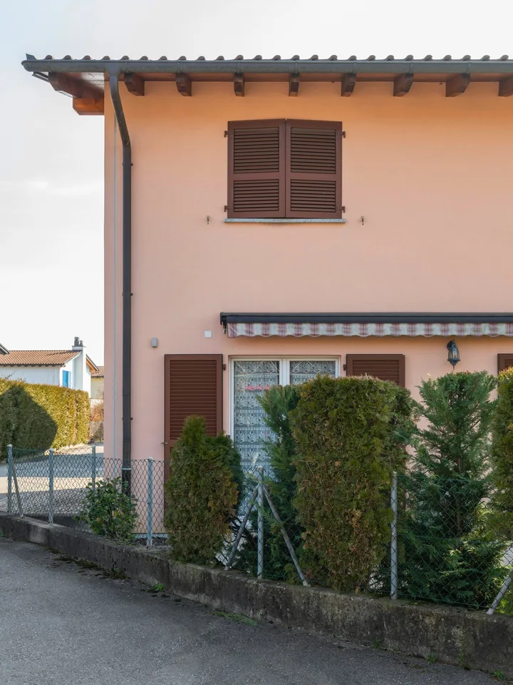 Schönes Haus mit großem Garten zum Verkauf