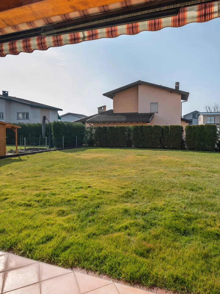 Schönes Haus mit großem Garten zum Verkauf