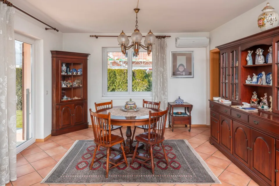 Vendesi graziosa casa con ampio giardino – foto 8 di 15