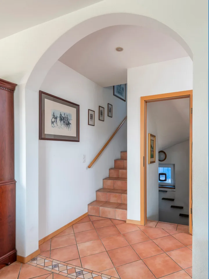Vendesi graziosa casa con ampio giardino – foto 6 di 15