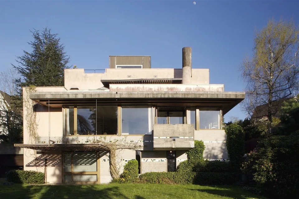 Denkmalgeschützter Architekturschatz an exklusiver Lage am Zürichberg