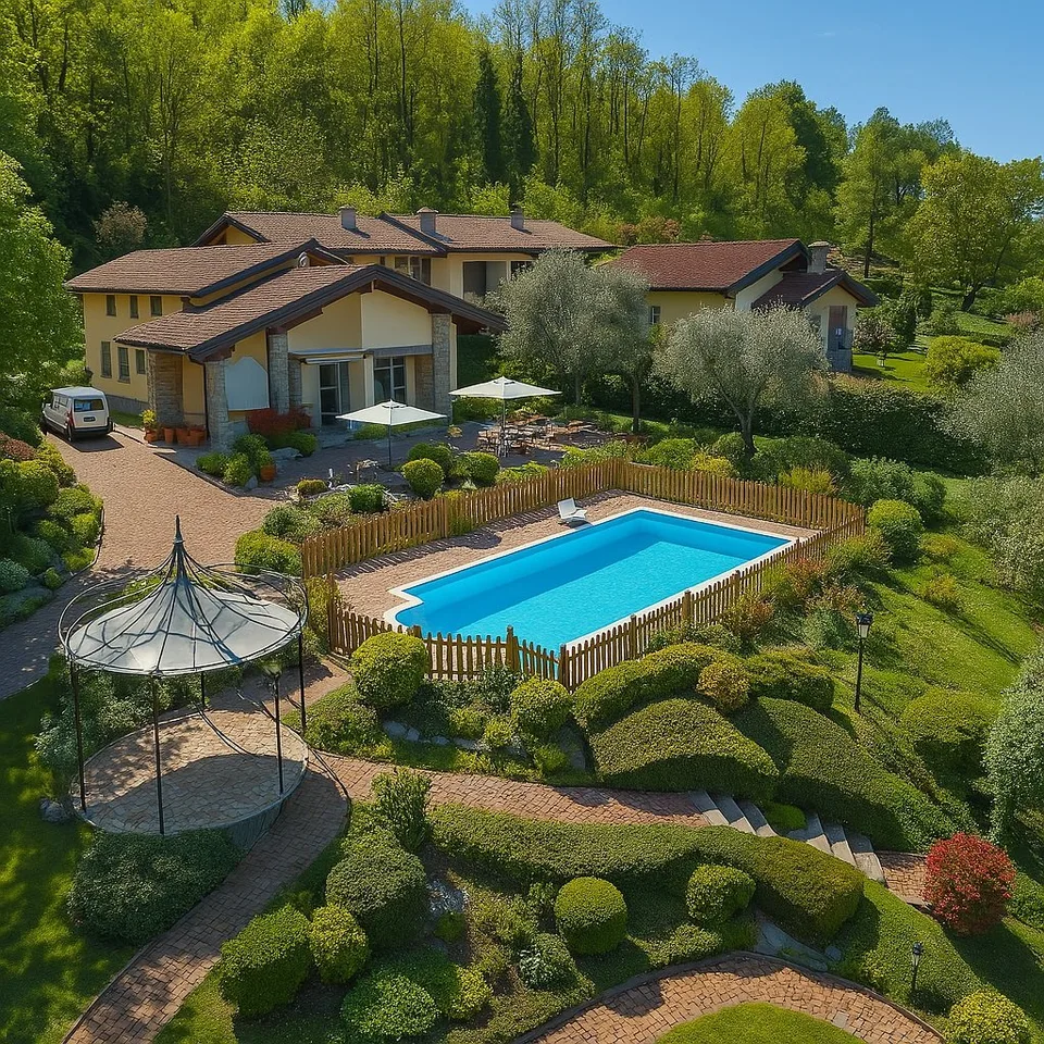 Elegante Villa mit schönem Park und privatem Pool in ruhiger und sonniger Lage