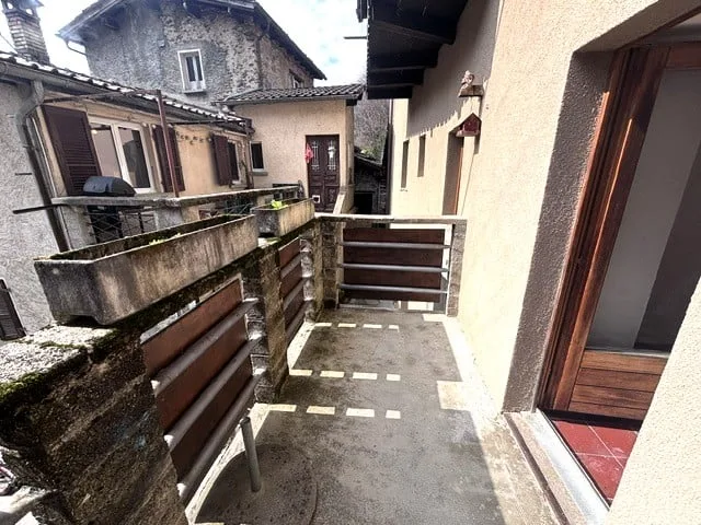 Rustica casa in pietra nel nucleo del paese – foto 11 di 11
