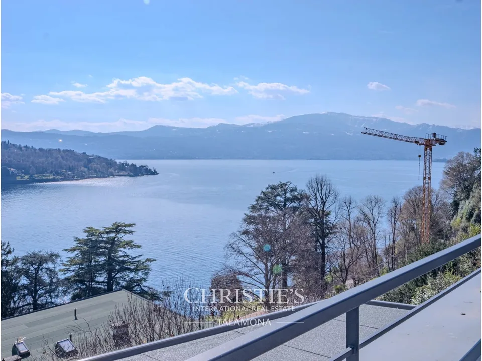 Elegantes Penthouse mit atemberaubendem Seeblick in Laveno-Mombello – Foto 12 von 13