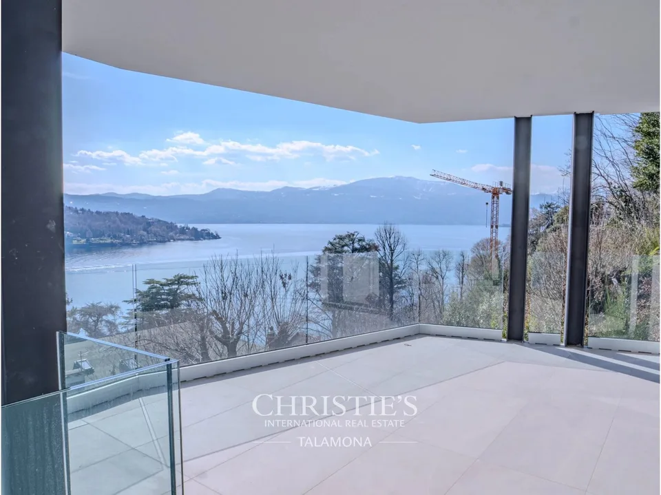 Elegantes Penthouse mit atemberaubendem Seeblick in Laveno-Mombello – Foto 10 von 13